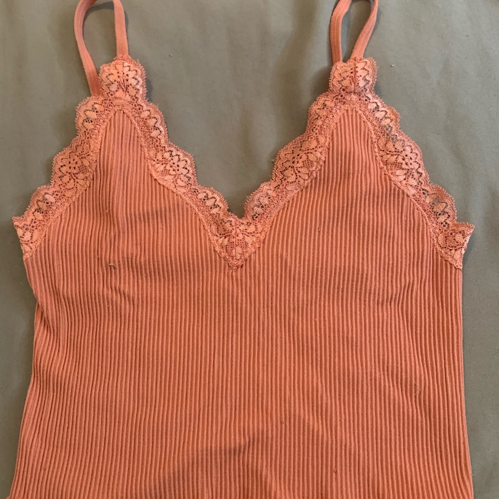 Tops - Picture 9 of 11